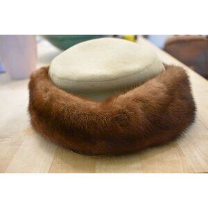 1930's Vintage Women's Felt hat with Fur Trim
